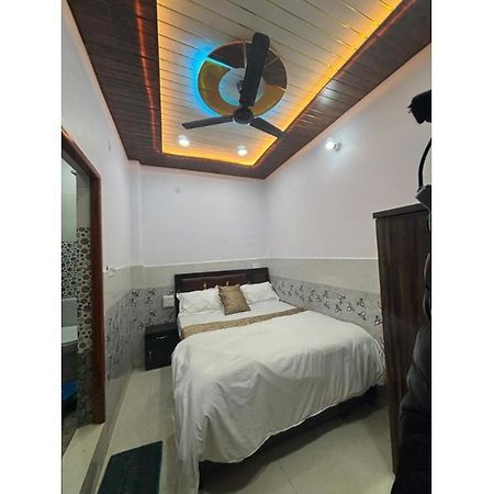 Rudra Inn Ayodhya Eksteriør bilde